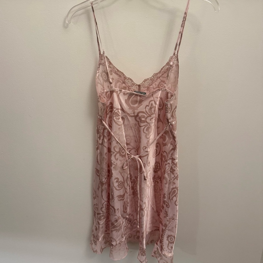 Pink Satin and Lace Chemise with Delicate Detailing - Picture 2 of 6
